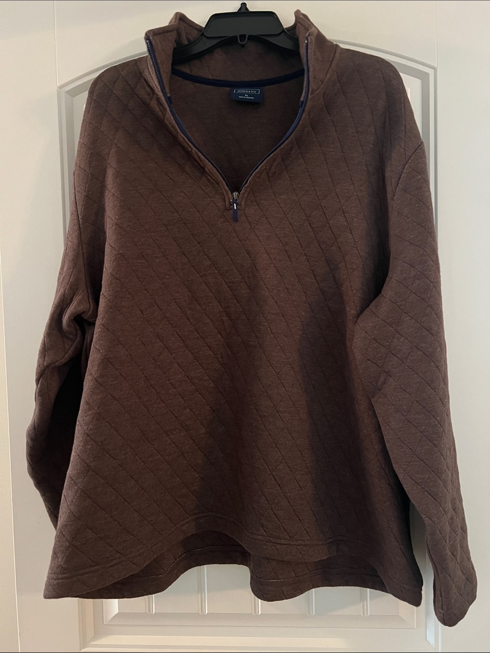 NWT crown & ivy men’s pullover